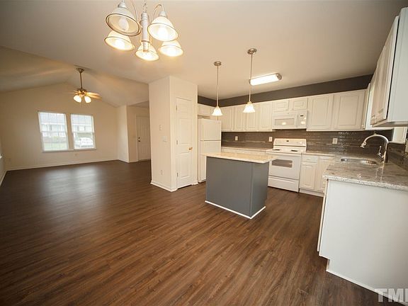 5th image of 408 James Toney Dr