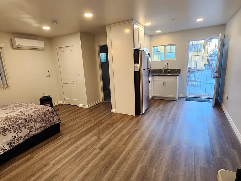 4235 Halldale Ave #1/2 — Photo 10