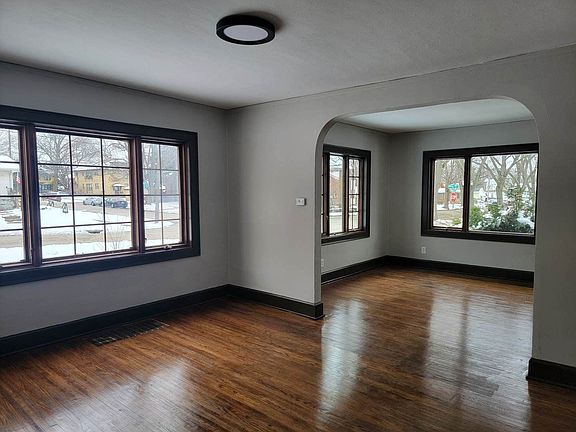 2nd image of 620 King St