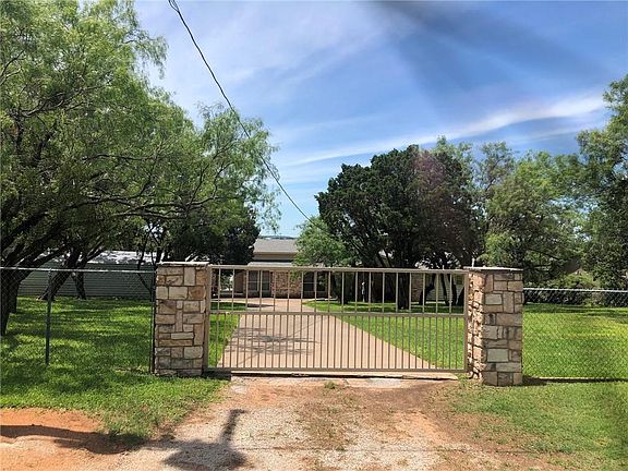 4th image of 1003 Agarita Cir