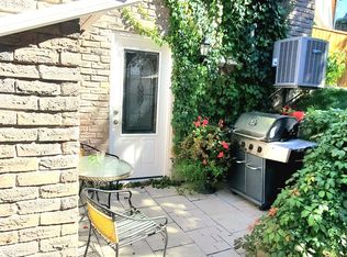 928 Wayne Dr #OUT, Newmarket, ON L3Y5T8