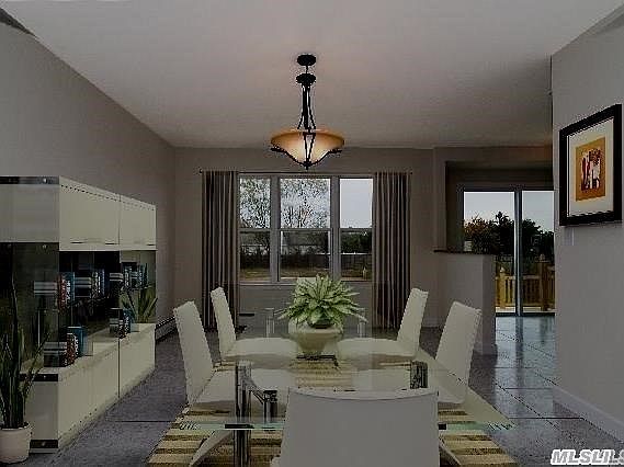 3rd image of 18 Creekside Dr