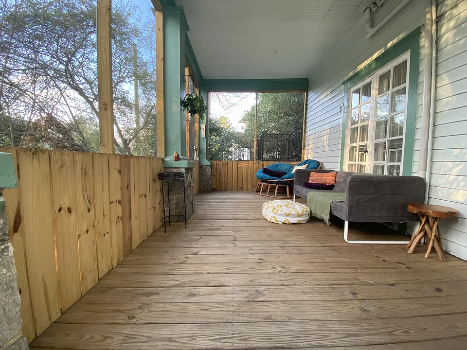 Private Screened in Front Porch, Exclusive to this apartment
