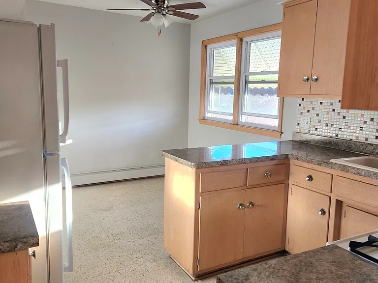 4837 Conrad St #2B — Photo 6