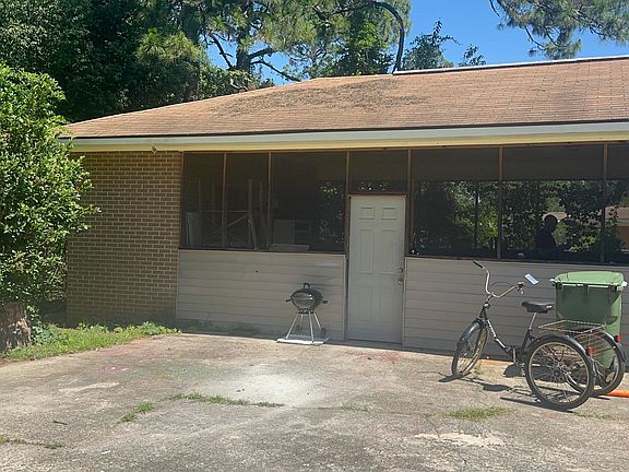 4th image of 615 Forrest Dr