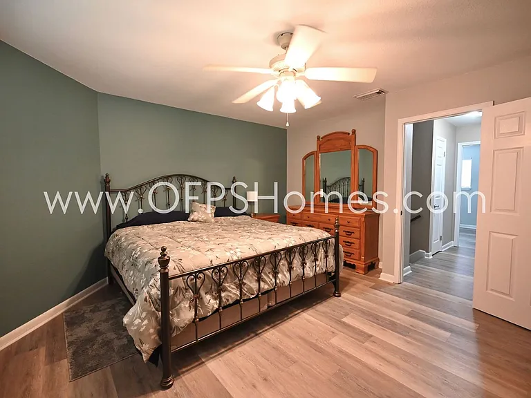 1755 Union Ave — Photo 27