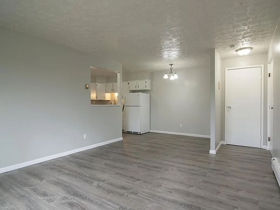 4th image of 3157 Harry Lee Ln #4