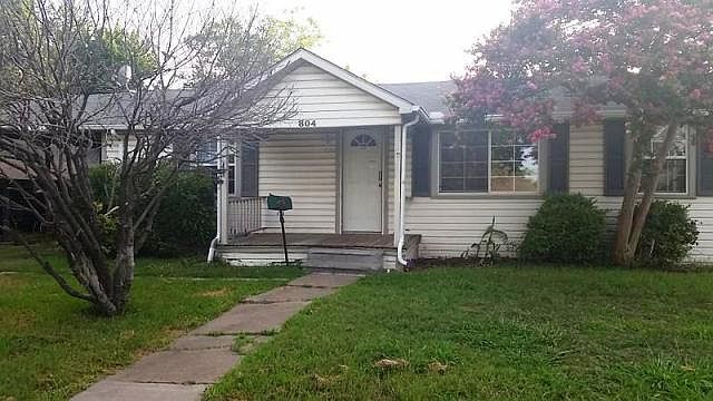 1st image of 804 S Main St