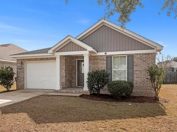 132 Montreat Ct, Dothan, AL 36303