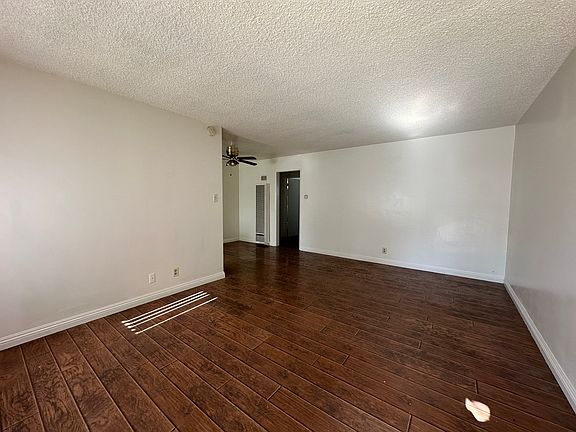 2nd image of 4860 Canoga St APT E