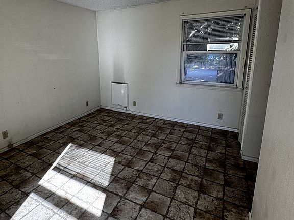 5th image of 729 1/2 Pine St