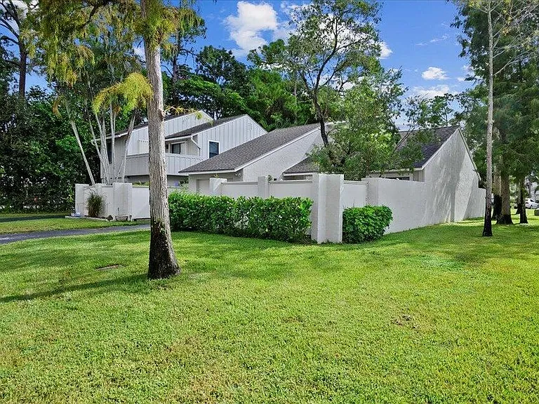 12875 Spinnaker Ln — Photo 18