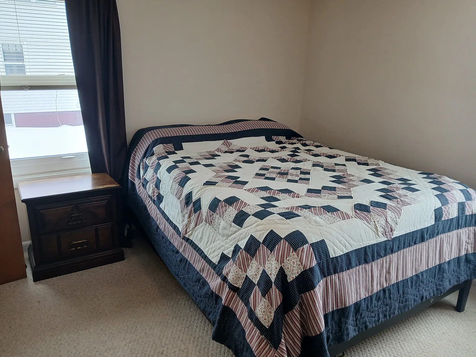 5 bed, 1920 sqft, $900 — Photo 3