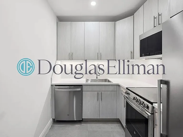 295 Park Ave S #9PHA — Photo 5