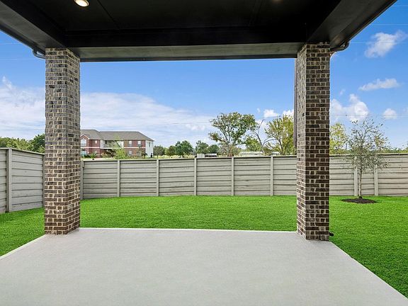 7th image of this home