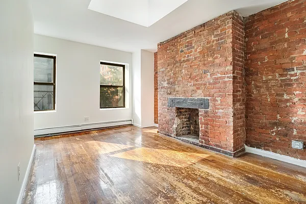 Rented by Creed Realty Group | media 1