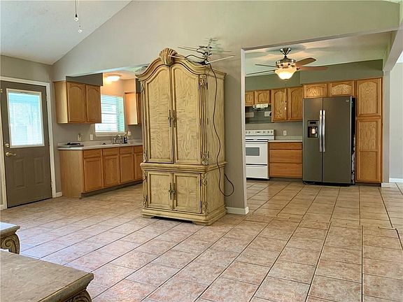5th image of 248 Deanna Dr