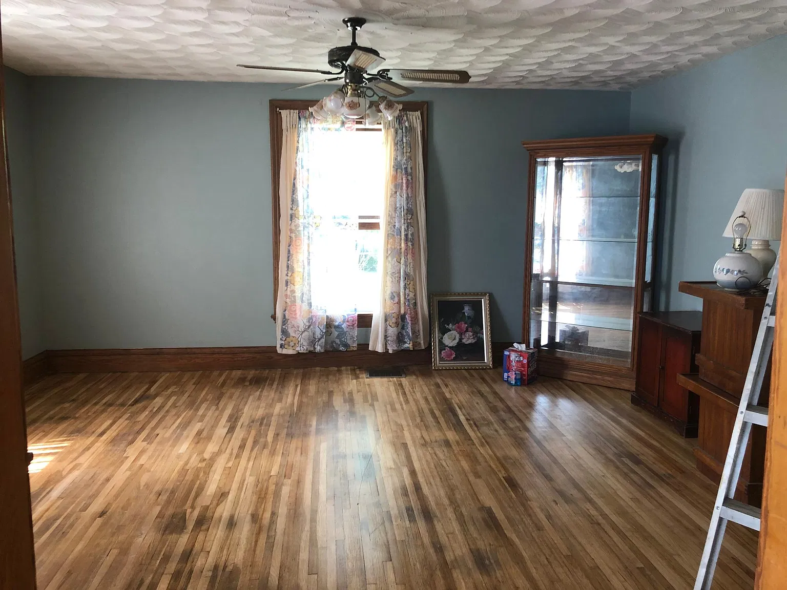 3 bed, 1.5 bath, 2000 sqft, $1,200 — Photo 3