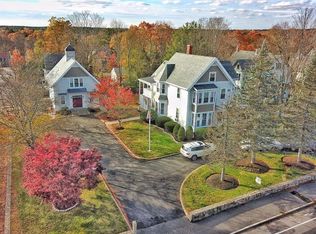 206 Adams St APT 1, Abington, MA 02351