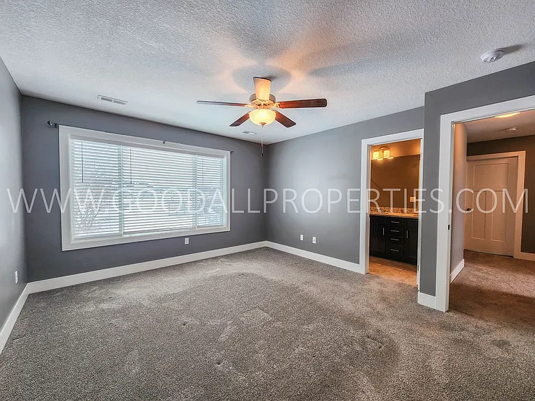 1306 Green Hills Dr — Photo 27