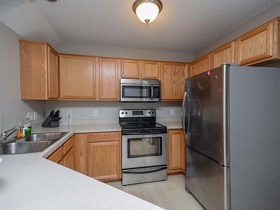 4th image of 5313 206th St W