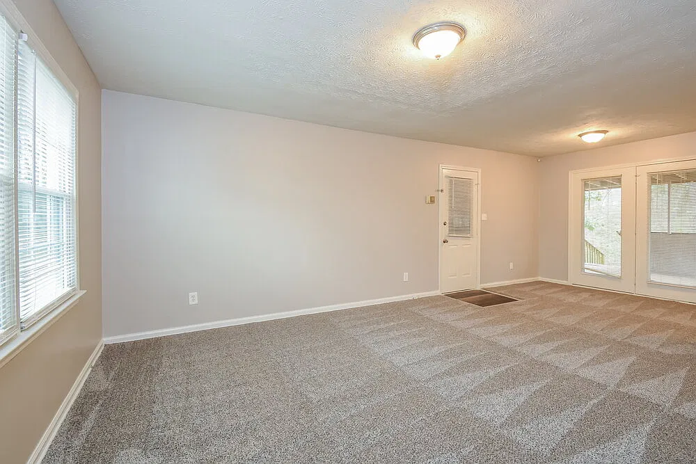 3 bed, 1.5 bath, 1248 sqft, $2,220 — Photo 4