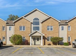 2525 Longwood Dr APT 101, Highland, IN