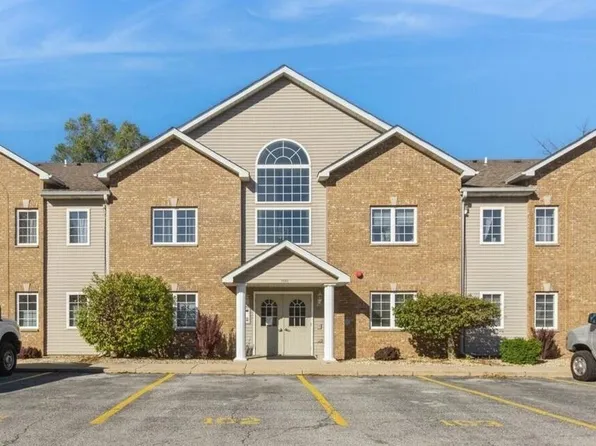 2525 Longwood Dr APT 101, Highland, IN 46322