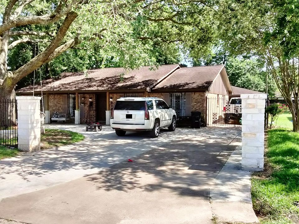2nd image of 314 Brea Crest St