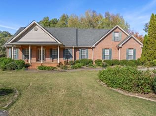 124 Dodgen Rd, Hampton, GA 30228