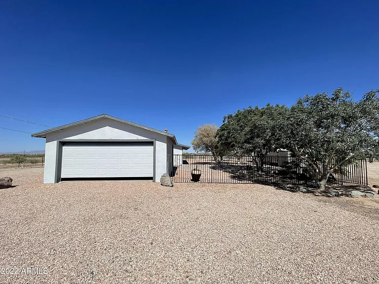 36449 W Buckeye Rd — Photo 14