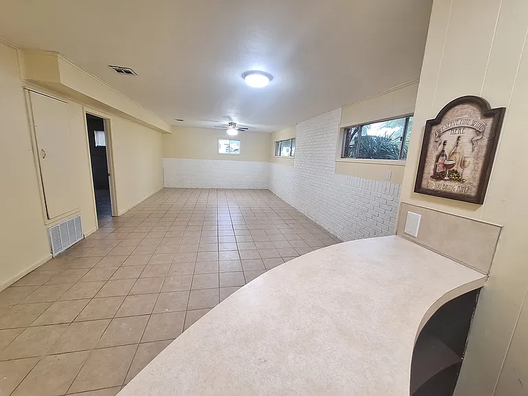 821 Princeton Rd — Photo 19