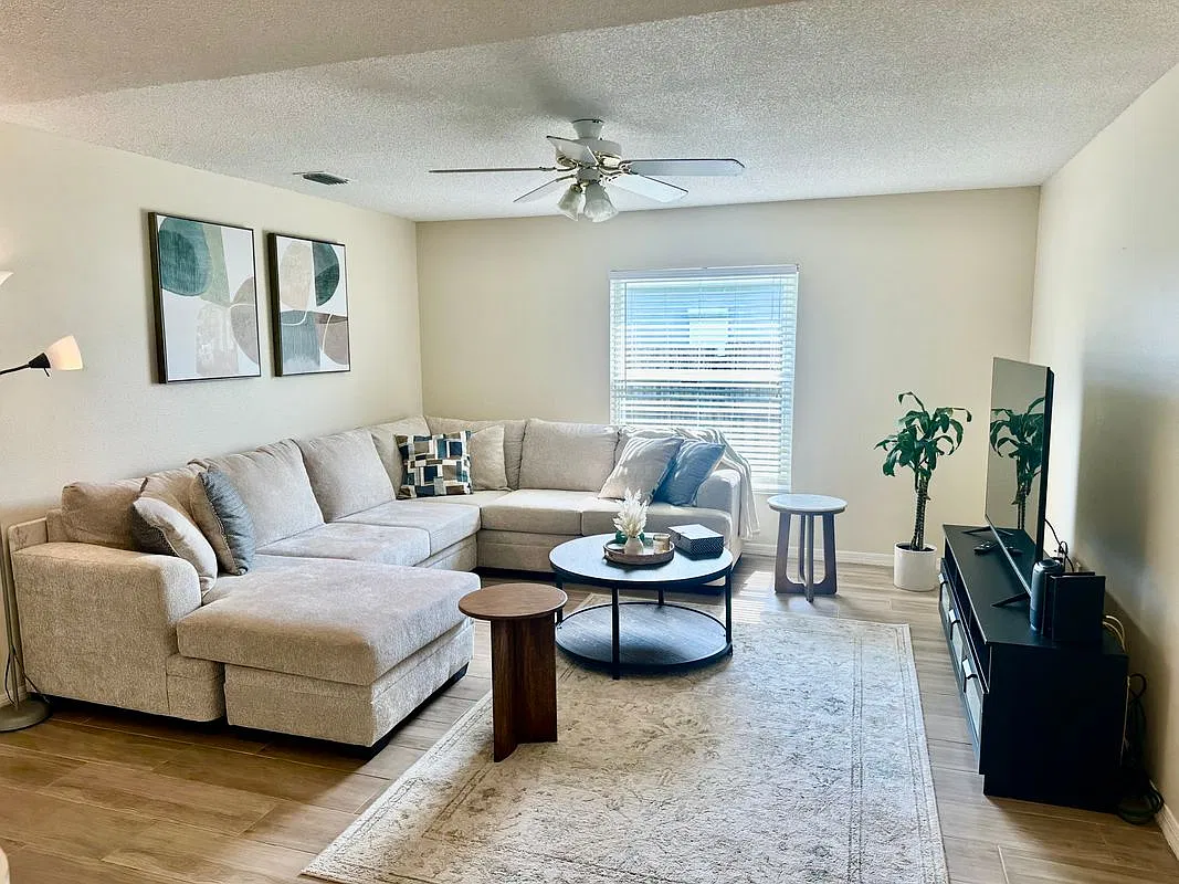 3 bed, 2.0 bath, 1847 sqft, $2,750 — Photo 4