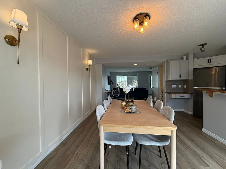 124 Prestwick Vlg SE — Photo 3