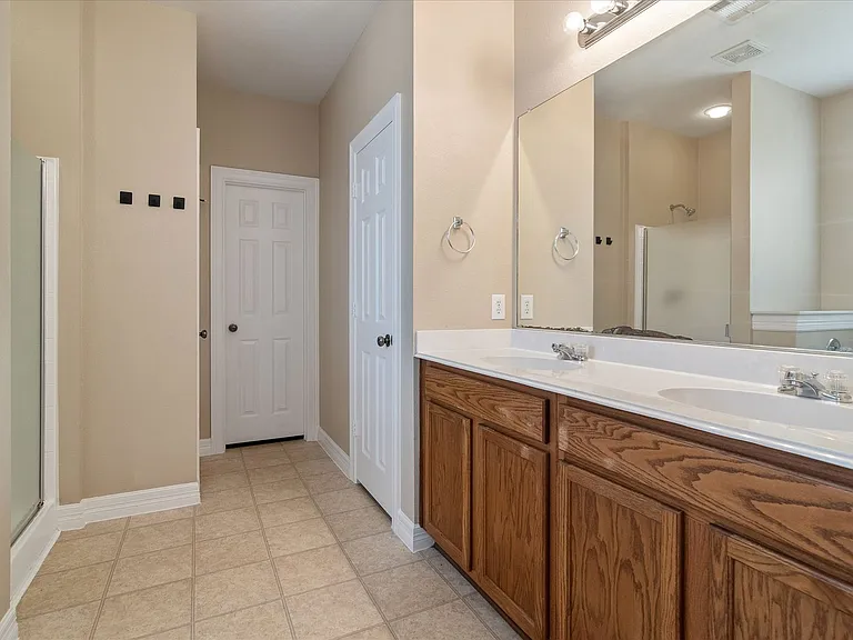 4621 Brighton Dr — Photo 15