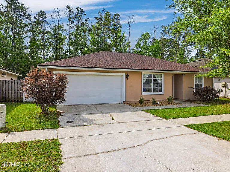 45084 Ingleham Cir — Photo 2