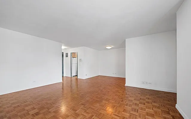 Rented by Realty Group International | media 23