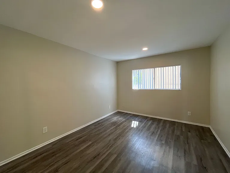 951 S. Oxford Ave. — Photo 42