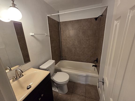 5th image of 1410 Roberts Ave #A