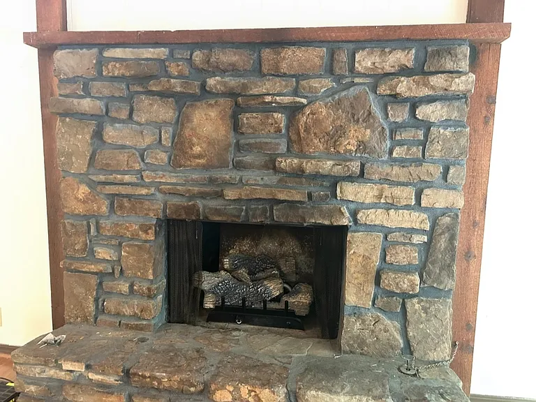 821 E Lakeside Dr — Photo 10