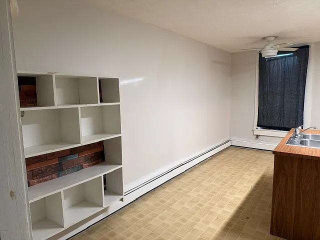 2 bed, 750 sqft, $800 — Photo 2
