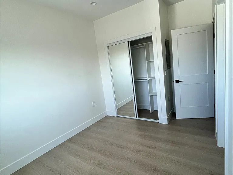 1282 S Leighton Ave — Photo 11