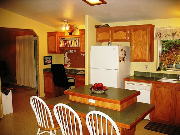 Note the Built-in Desk