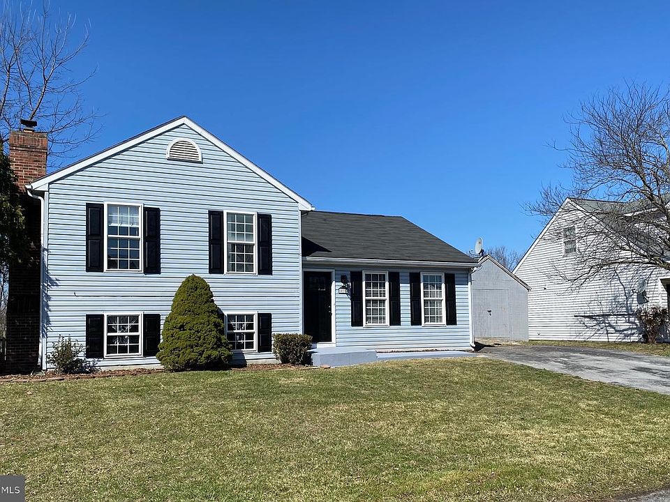 1st image of 10204 Bear Creek Dr