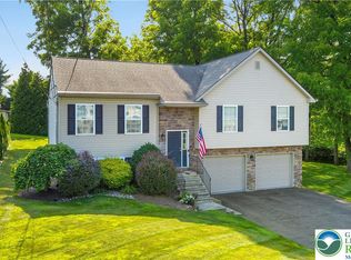 700 Oakwood St, Easton, PA 18045