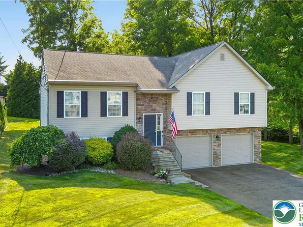 700 Oakwood St, Easton, PA 18045