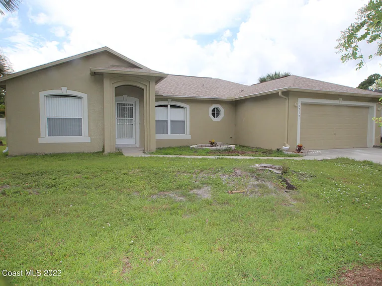 1738 Loquat Ct NW — Photo 1