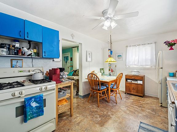 3rd image of 316-318 Washington Ave