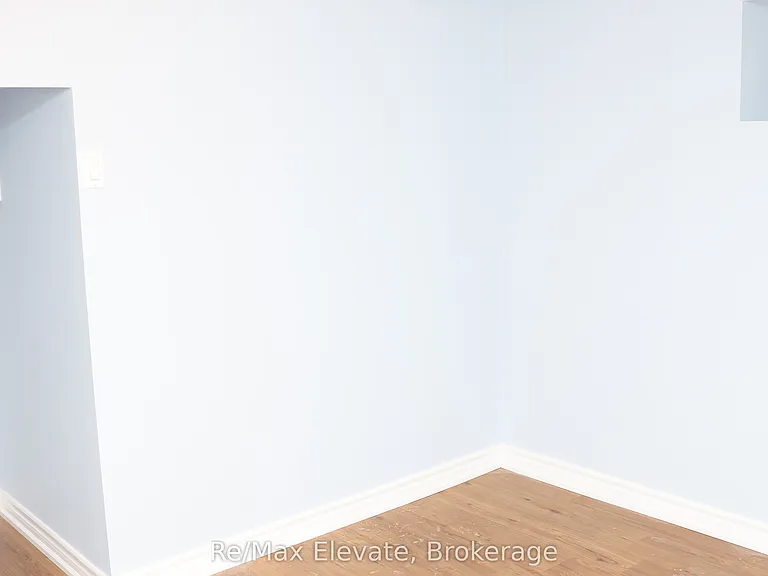 66 Woodgarden Cres #BASEMENT — Photo 8