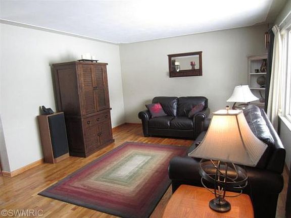 4th image of 270 Pennbrook Trl